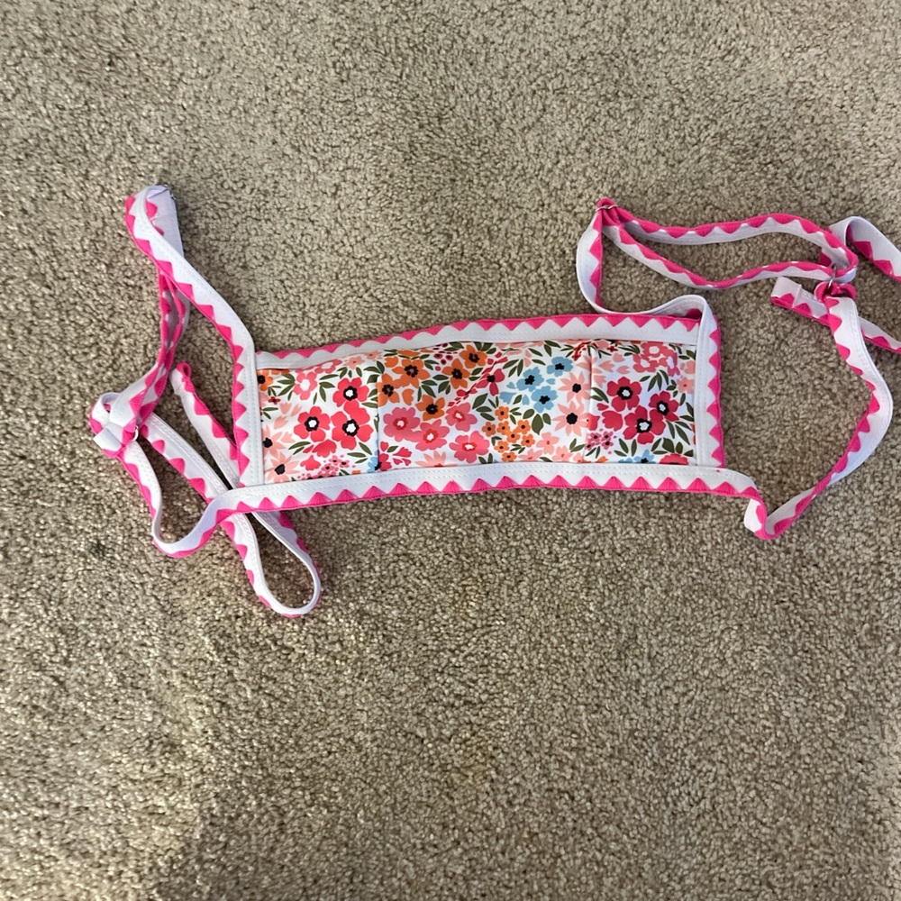 SHEIN Pink Floral Bikini Top